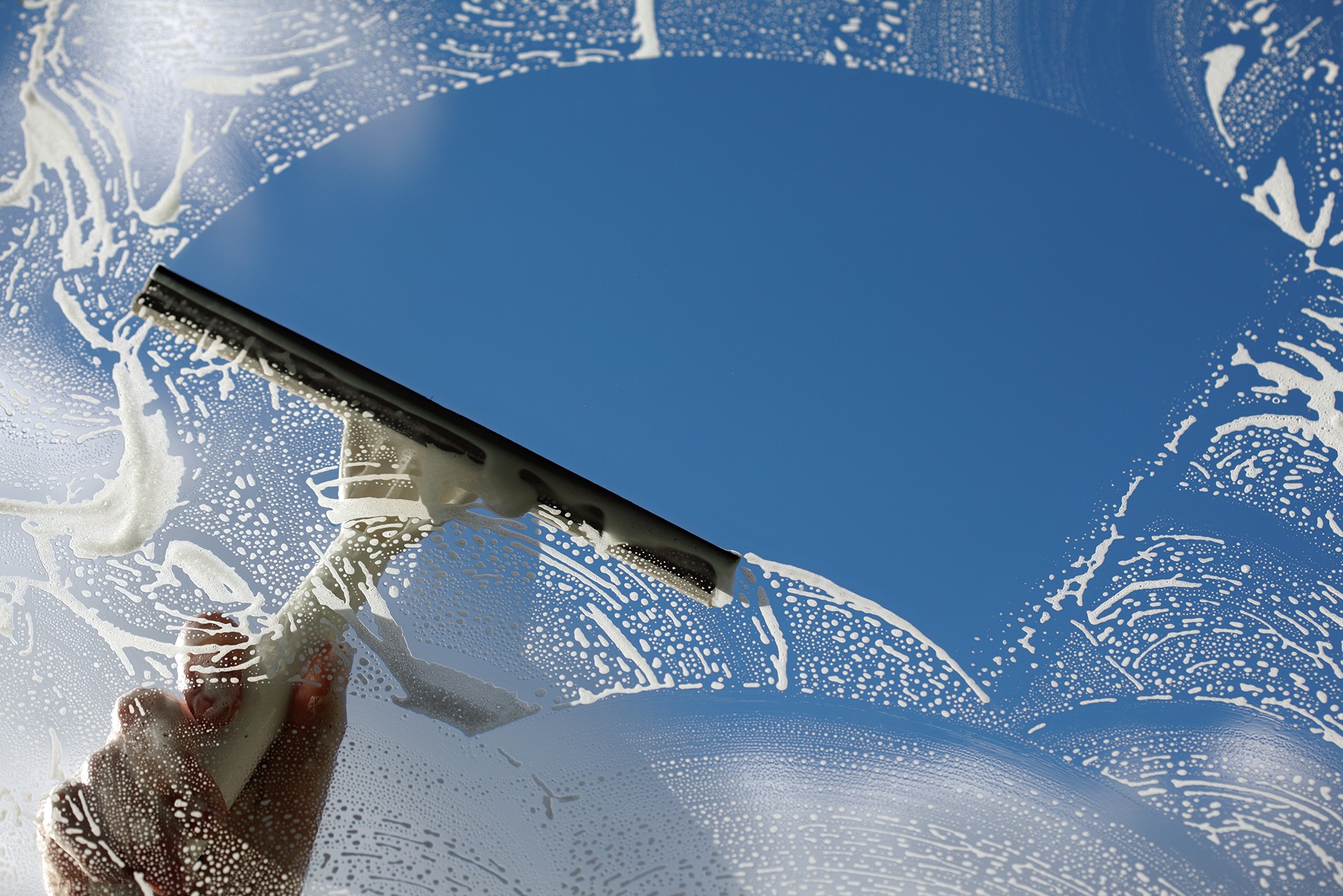 How to Clean Glass Windows